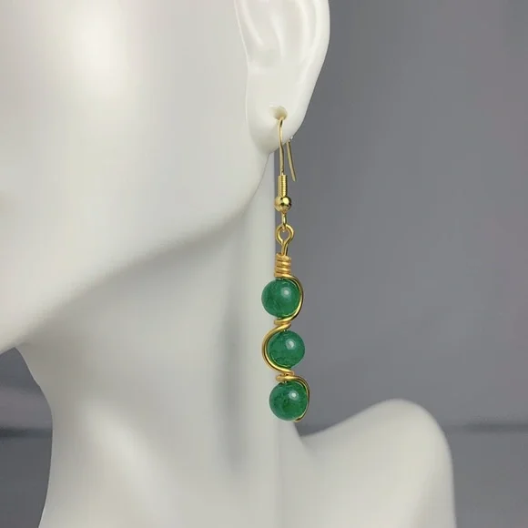 New Handmade Wire Wrapped Dyed Green Jade Bead Earrings - Picture 3 of 4